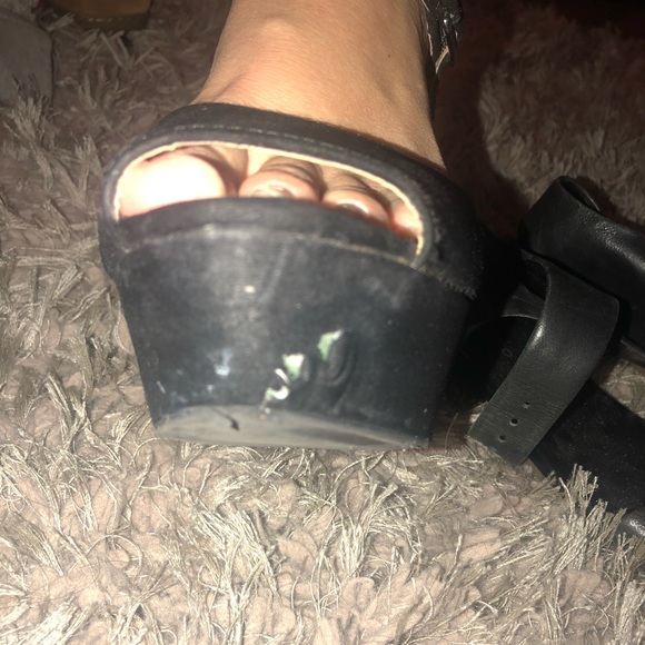 black platform heels - Picture 5 of 6